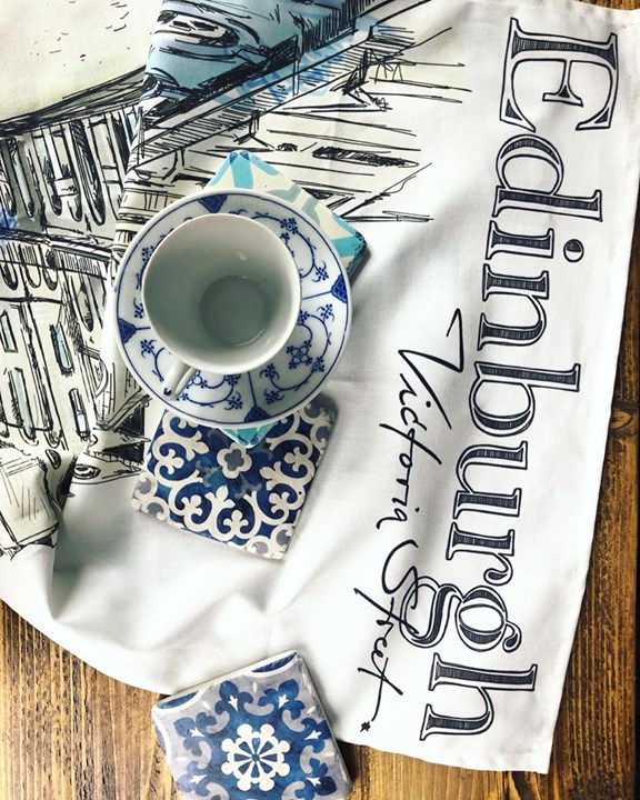 picture of Blue and white porcelain-Blue-Porcelain-Textile-Tablecloth-Calligraphy-Tableware-Linens-Font-1241022909392192