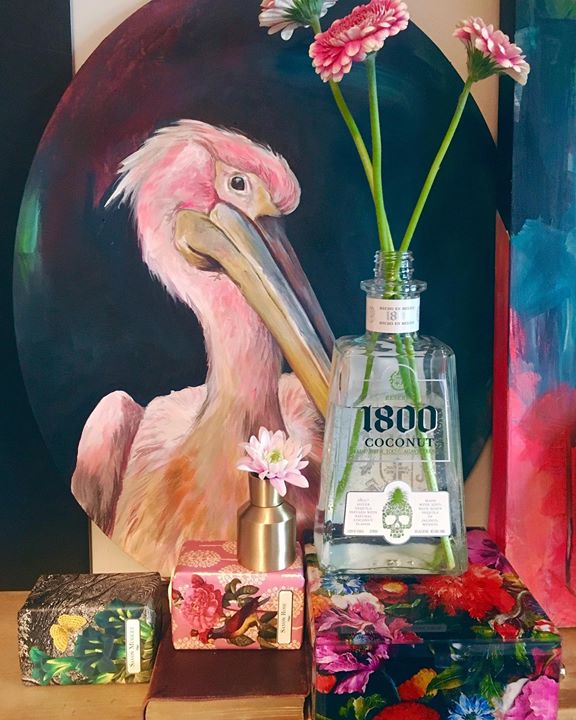 picture of Drink-Pink-Bird-Bottle-Liqueur-Illustration-Glass bottle-Alcohol-Plant-1489751944519286